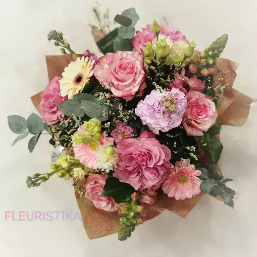 Bouquet de fleurs couleur pastel (anniversaire, mariage, deuil, sans occasions)