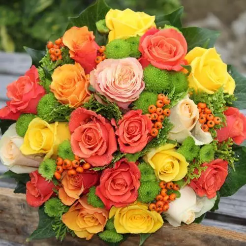 Bouquets de roses multicolores