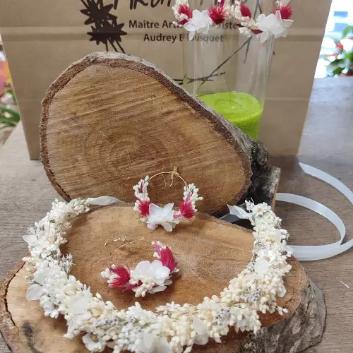 Couronne et boucles d'oreilles en séchés