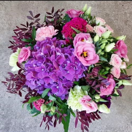 Bouquet avec l hortensia, dans les tons rose