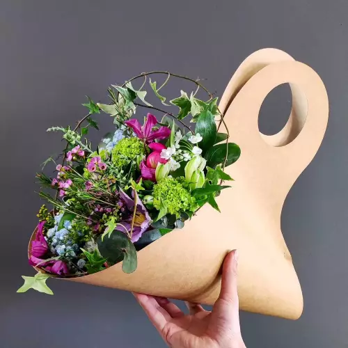 Le porte-bouquet à main