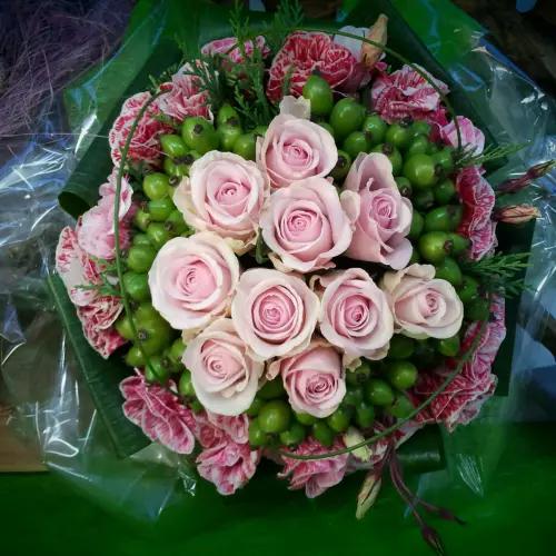 Bouquet rond rose et vert