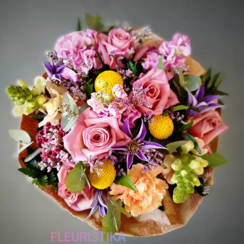 Bouquet Coloré (avec craspedia et clématites )