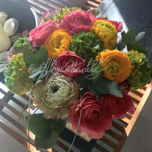 Travail de fleurs de saison
