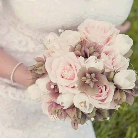 Bouquet de mariée à l'ancienne