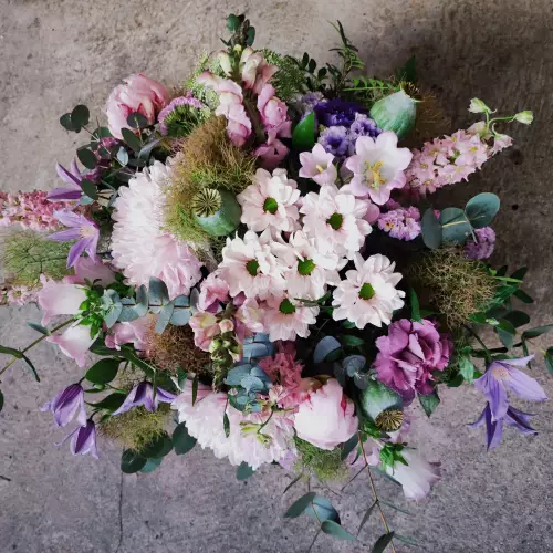 Bouquet dans les tons rose pale et violette